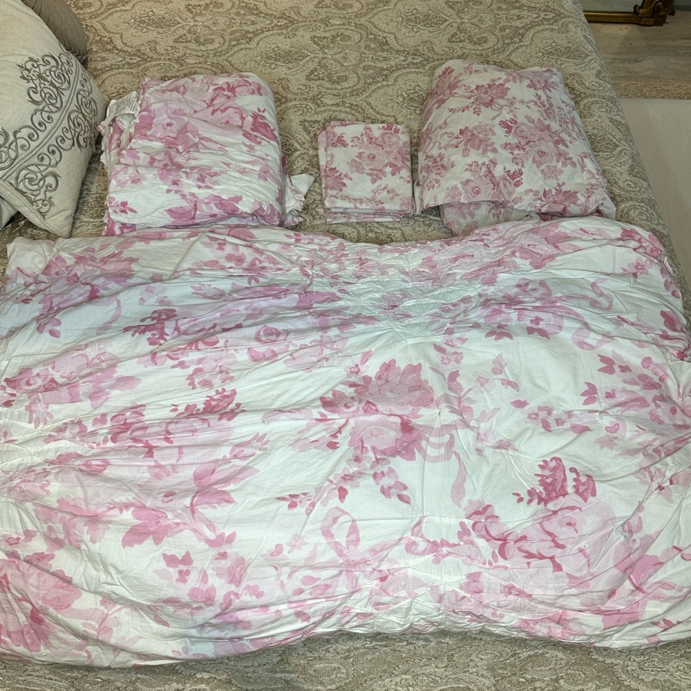 Love Shack Fancy X Pottery Barn Garden Damask Smocked Quilt